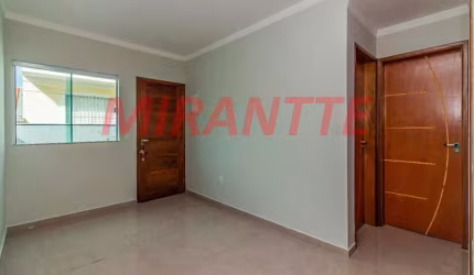 Apartamento de 45m² com 2 quartos em Jaçana
