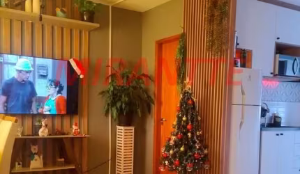 Apartamento de 36m² com 2 quartos em Vila Aurora (Zona Norte)