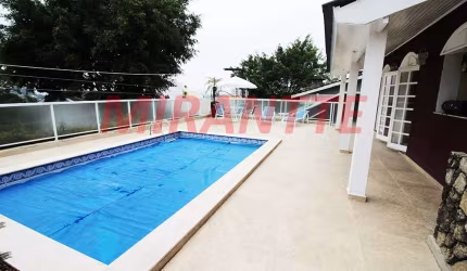 Cond. fechado de 320m² com 5 quartos em Vila Albertina