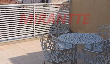 Sobrado de 175m² com 2 quartos em Vila Mazzei