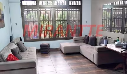 Sobrado de 380m² com 3 quartos em Pari