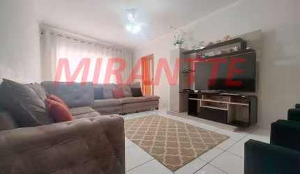 Sobrado de 175m² com 3 quartos em Jardim Peri