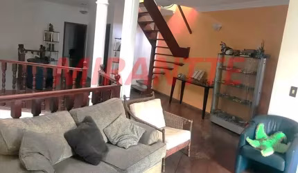 Sobrado de 300m² com 3 quartos em Tucuruvi