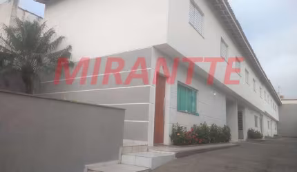Cond. fechado de 122m² com 3 quartos em Vila Nova Mazzei