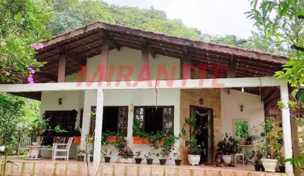 Casa terrea de 320m² com 2 quartos em Serra da Cantareira
