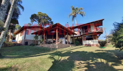 Sobrado de 400m² com 3 quartos em Serra Da Cantareira