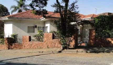 Sobrado de 519m² com 5 quartos em Jardim São Bento