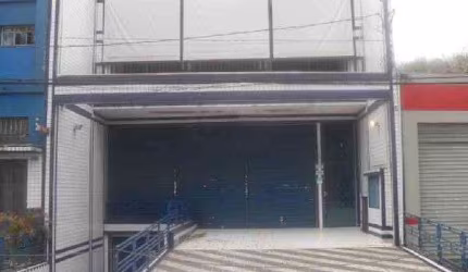 Comercial de 750m² em Limão