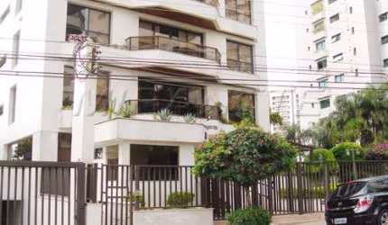 Apartamento de 240m² com 4 quartos em Santana