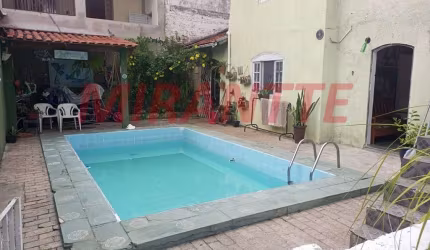 Casa terrea de 324m² com 5 quartos em Santa Terezinha