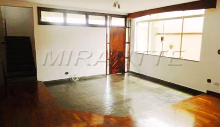 Sobrado de 340m² com 3 quartos em Casa Verde