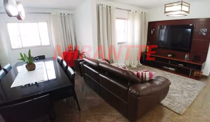 Apartamento de 240m² com 4 quartos em Água Fria