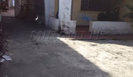 Terreno de 556m² em Limão
