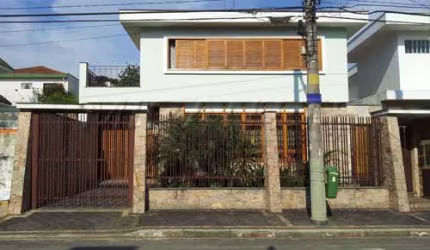 Sobrado de 320m² com 4 quartos em Jardim França
