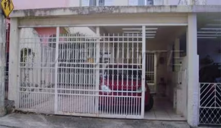 Sobrado de 140m² com 3 quartos em Jardim Floresta