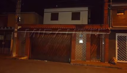 Sobrado de 335m² com 4 quartos em Santa Terezinha