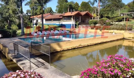 Chácara de 900m² com 4 quartos em PORTA DO SOL