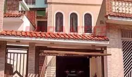 Sobrado de 115m² com 2 quartos em Jardim Peri
