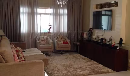 Sobrado de 210m² com 4 quartos em Imirim