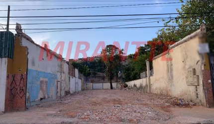 Terreno com 5 quartos em Vila Nilo