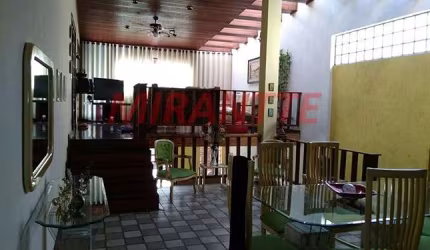 Sobrado de 240m² com 5 quartos em Mandaqui