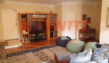 Sobrado de 577m² com 5 quartos em Jardim São Bento