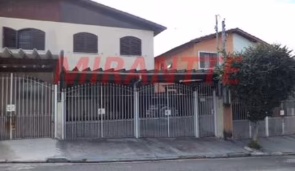 Sobrado de 120m² com 3 quartos em Vila Dalva