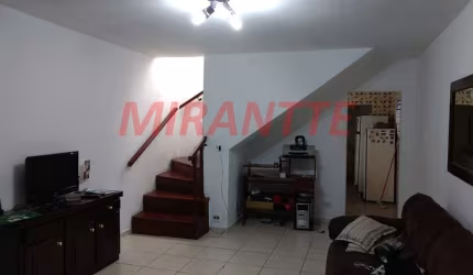 Sobrado de 210m² com 3 quartos em Água Fria