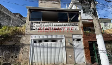 Sobrado de 202m² com 3 quartos em Chora Menino