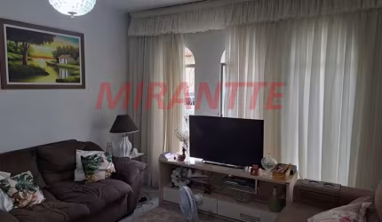 Sobrado de 160m² com 3 quartos em Santa Terezinha