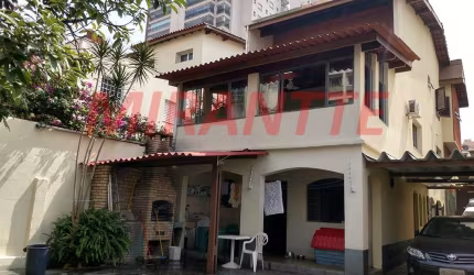 Sobrado de 327m² com 4 quartos em Santana