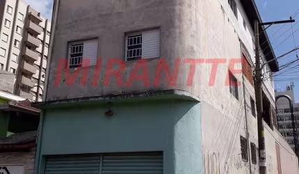 Sobrado de 1.3m² com 3 quartos em Vila Santa Maria