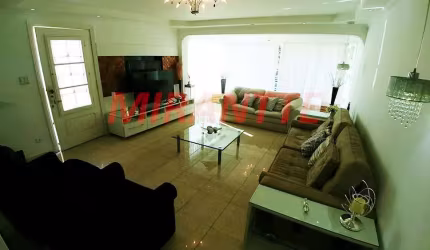 Sobrado de 230m² com 4 quartos em Jardim França