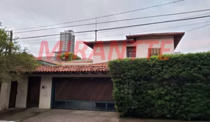 Sobrado de 300m² com 4 quartos em Sumaré