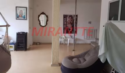Sobrado de 221m² com 5 quartos em Parque Mandaqui