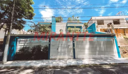 Sobrado de 338m² com 4 quartos em Jardim São Bento