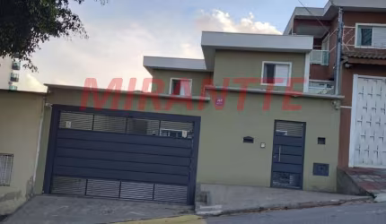 Sobrado de 309m² com 4 quartos em Santa Terezinha