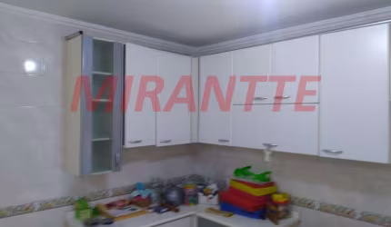 Sobrado de 100m² com 4 quartos em Santana