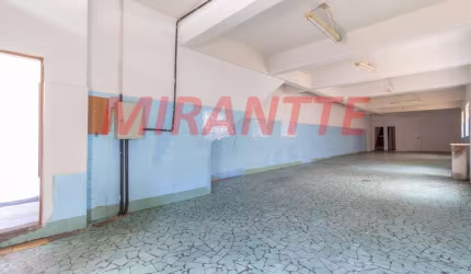 Comercial de 375m² em Parque Peruche