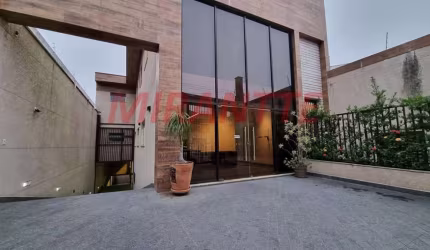 Comercial de 1094m² em Imirim