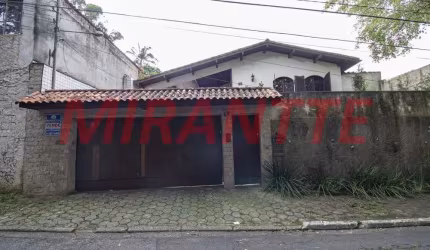 Casa terrea de 231m² com 4 quartos em Tremembe