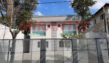 Sobrado de 350m² com 5 quartos em Tremembe