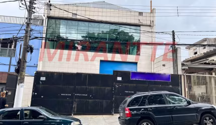 Comercial de 1300m² em Casa Verde