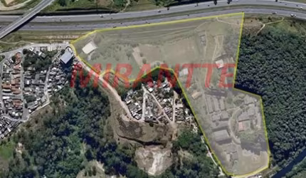 Terreno de 6950m² em Pimentas