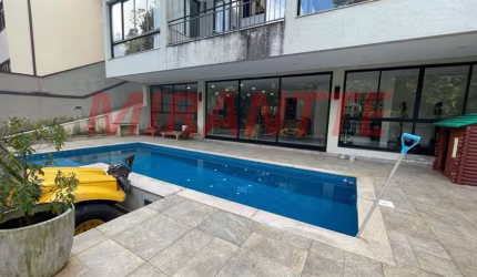 Sobrado de 350m² com 3 quartos em Parque Imperial