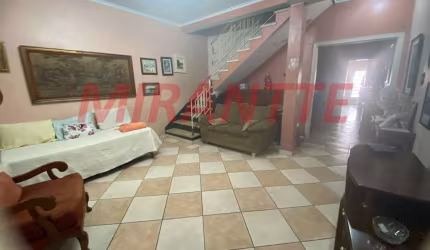 Sobrado de 200m² com 3 quartos em Pari