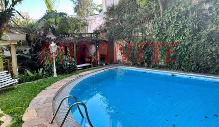Sobrado de 297m² com 3 quartos em Jardim São Bento