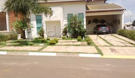 Sobrado de 348m² com 4 quartos em CAMPO DE BOITUVA