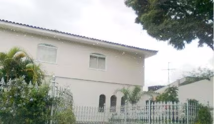 Sobrado de 580m² com 6 quartos em Jardim São Bento