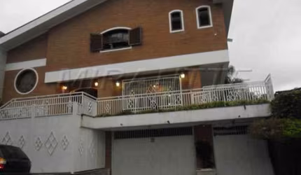 Sobrado de 360m² com 4 quartos em Jardim Floresta